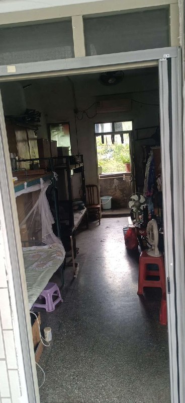 网友投稿：这是华商的美资企业《BizLink》旗下的子公司《通盈电业深圳有限公司》的员工宿舍