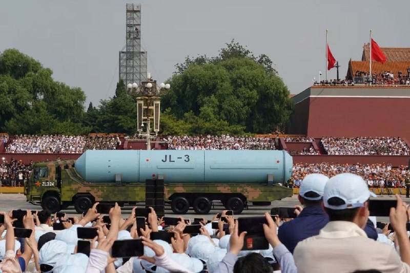 7月6日，据《华尔街日报》报道，中国军方罕见宣布从核潜艇试射一枚远程弹道导弹，导弹携带模拟弹头，落入太平洋指定海域