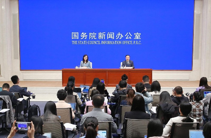 7月15日，中国官方公布，2026年上半年GDP同比增长4.7%，其中二季度增速降至4.3%，单季度不及2026年官方经济增长目标4.5%—5%