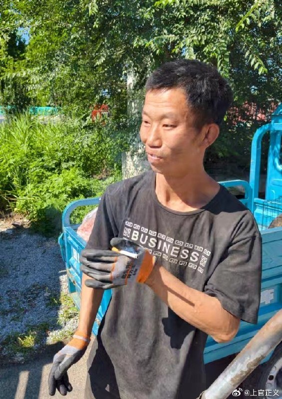 7月2日，打拐志愿者上官正义发文称，河北廊坊霸州市岔河乡刘庄村一家售卖狗粮的商户家中发现一名身份不明的残障人士