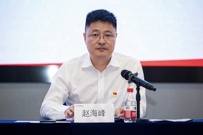 8月12日起，地产圈开始流传招商蛇口浙江公司党委书记、总经理赵海峰被带走的消息