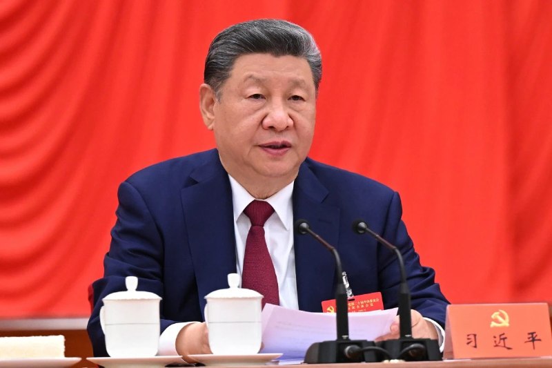 习近平回应“从严治党妨碍经济”质疑：影响是积极的，不能退缩10月31日，新华社刊发五中全会侧记，披露习近平在10月29日下午的会议上，回应全面从严治党是否妨碍经济社会发展的疑问