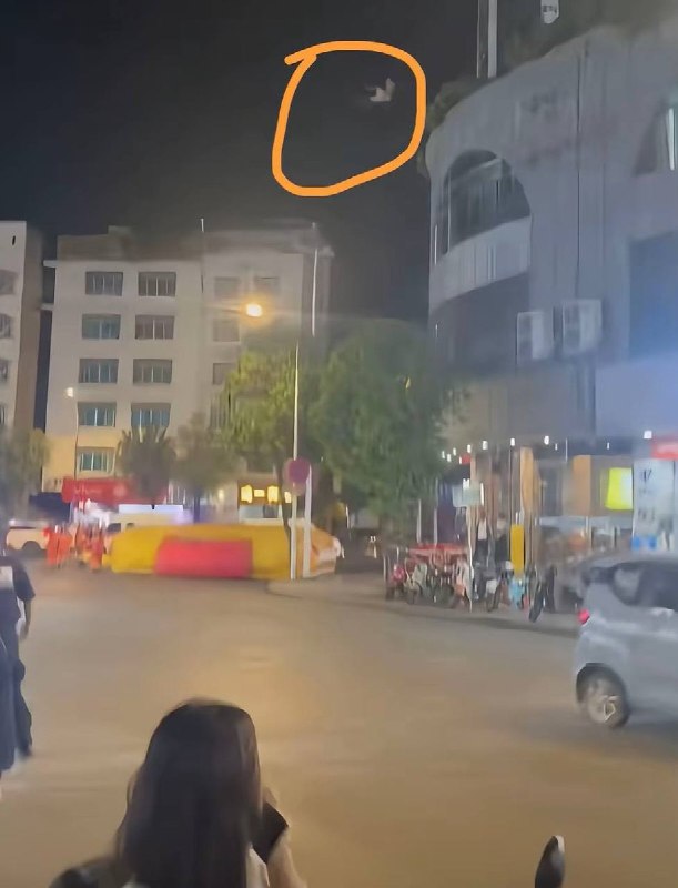 9月6日19时许，广西河池市宜州区庆远镇城中中路发生一起恶性杀人案件
