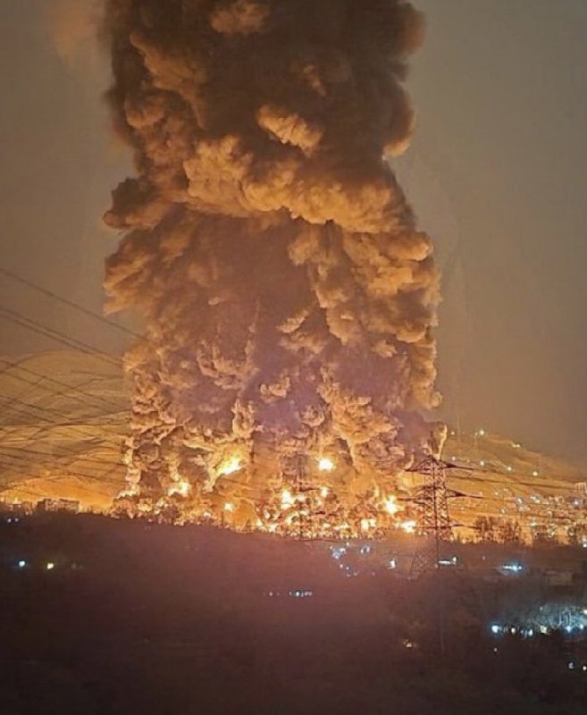 3月8日凌晨，伊朗的一批炼油厂和储油设施遭遇了袭击