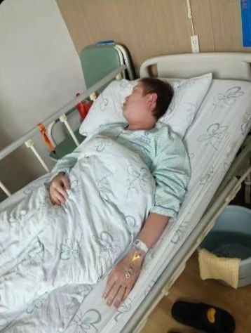 网友投稿：广东合正观澜汇营销中心，业主维权，现场有业主遭到开发商殴打业主控诉：开发商欺诈卖房，不解决问题，只解决业主