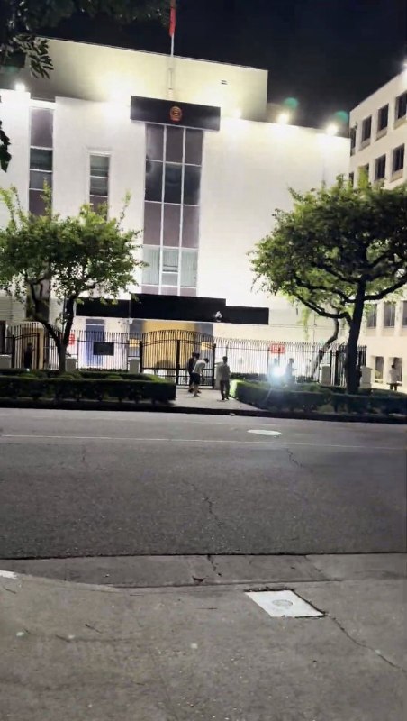 洛杉矶行动是“中国行动”“愚民节”全球投影系列的第三站